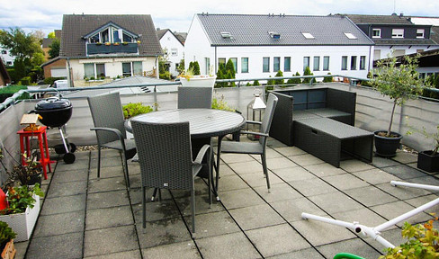 Helle Dachterrassenwohnung inkl. Einbauküche, 3-Familienhaus, Groovnähe, viele Freizeitmöglichkeiten