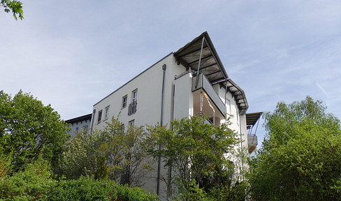 Family-friendly 4-room apartment in Trudering, Munich.