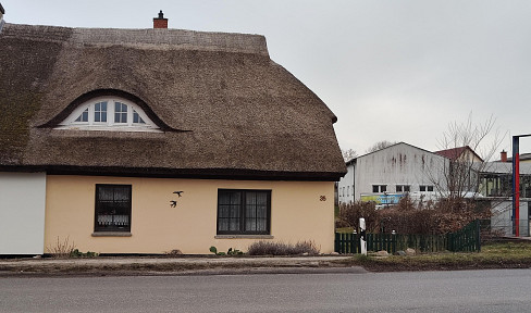 Einfamilienhaus / Doppelhaushälfte mit 1813qm Eigentumsgrundstück