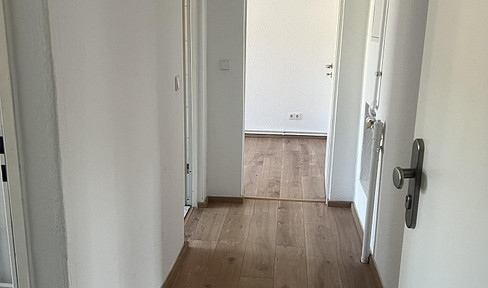 Bright 2-room apartment in a traditional building (furnished), located near Prenzlauer Berg.