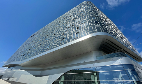 Provisionsfrei: Helle 4-Zimmer-Wohnung im 5 Stock, familien- und WG-tauglich! Blick über die Stadt!