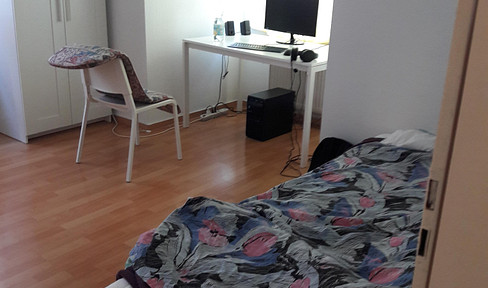 Well-maintained 2-room apartment with parking space in Stuttgart-Bad Cannstatt.