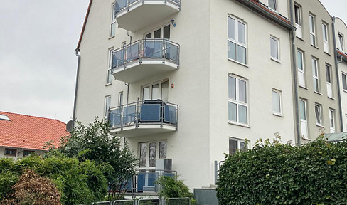 One-room apartment in a perfect location, with a stunning view of the Starkenburg castle.