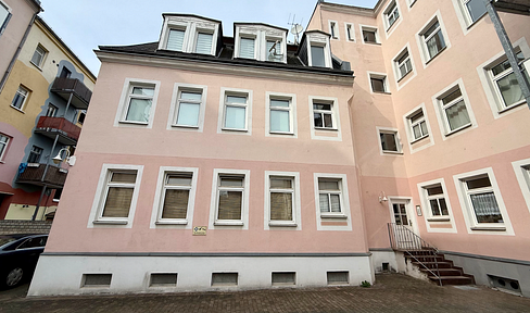 Available and without commission: 2-room apartment in the courtyard, Gohlis Süd, Leipzig.
