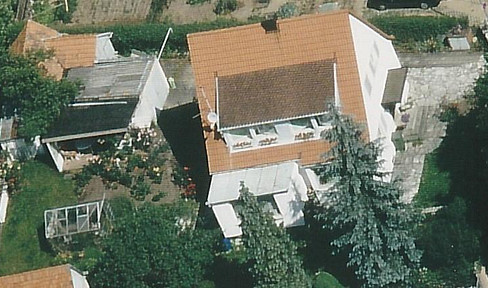 Quietly located, yet centrally situated – A charming single-family home with a beautiful garden.