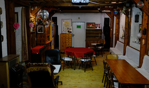 Hobby cellar, storage space, basement - near Johnstraße.