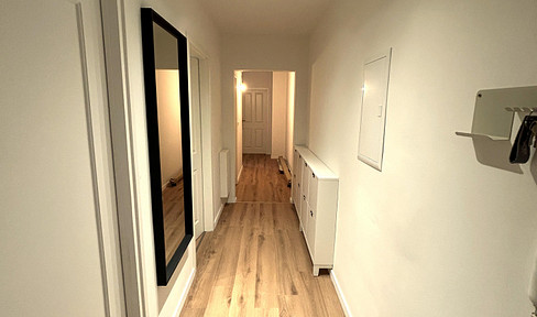 All Inclusive Möbliertes WG-Zimmer (ca. 11 m²) | Professional-WG | WLAN | Milbertshofen Nähe BMW