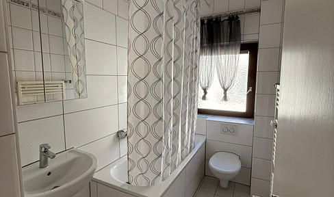 Sunny and well-designed 3-room apartment with a balcony and a fantastic view.