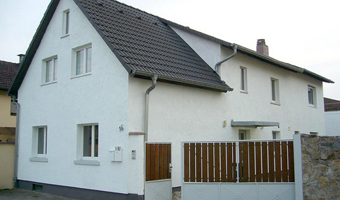Charming house with a separate apartment for rent in Hähnlein, offered privately.