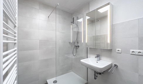 RENOVATED: With a balcony overlooking the park - Perfect for a young family or couple.