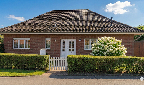 Well-maintained bungalow – With significant potential for expansion!