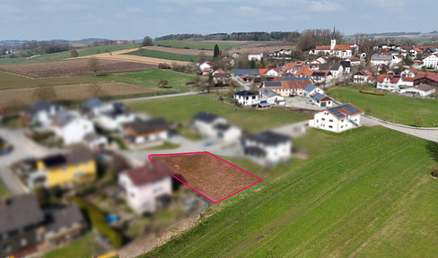 Ampfing, Salmanskirchen: Building land available, no commission fees. 703m² of building plot in Mühldorf. Property for sale.