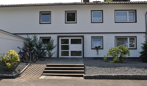 4-room apartment with a converted attic, including a garage, located in a building with 4 units in Bonn-Lengsdorf.
