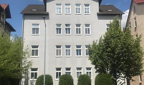 Renovierte 2-Raum-Dachgeschosswohnung