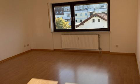 Ab sofort! Helle, ruhige 2-Zi-WHG in Sendling! Kein Balkon! Kleine Küchenzeile!