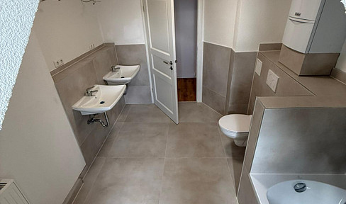 Newly renovated 6-room apartment in Kassel Kirchditmold – also ideal for establishing a shared living arrangement!