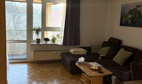 Bright, 1.5-room apartment for rent directly next to the U5 subway line, from a private owner.