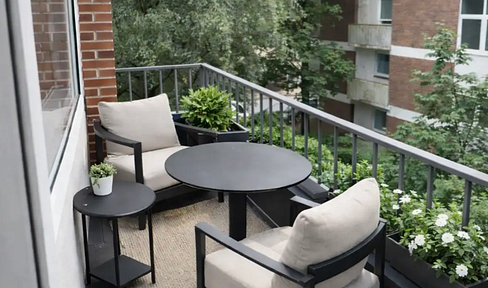 Brand new, following a complete renovation: High-quality 2-room apartment.