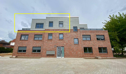 ERSTBEZUG / EINMALIG: Große, moderne 3,5-Raum-Wohnung mit 37 m² Dachterrasse in ruhiger Lage
