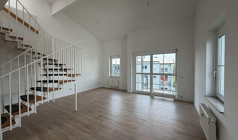 Helle renovierte Galeriewohnung mit Tiefgaragenstellplatz