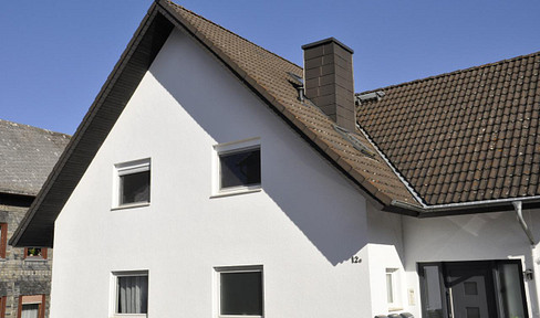 Modern 3-room maisonette apartment with a terrace and private garage!