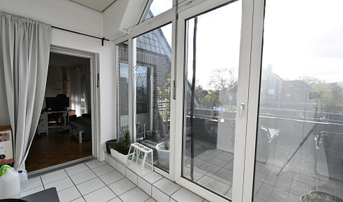 Urban living at its finest: a 3-room apartment with a winter garden, rooftop terrace, and balcony. Perfect for couples, families, or shared living arrangements.