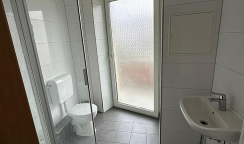 Charming 2-room apartment with a balcony and daylight bathroom, located in a central area of Bad Kreuznach.