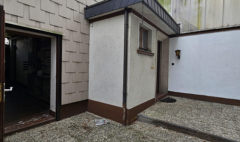 Eigenes Haus im Hinterhof - 2,5 Z., Küche, Diele, neues Bad, Gäste-WC