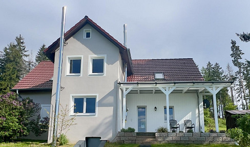 Secluded location! Beautiful single-family home with panoramic views.