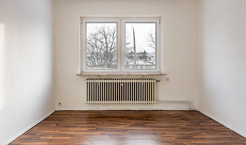 Plenty of space, numerous possibilities – ideal for investors, available for sale immediately and without any commission!