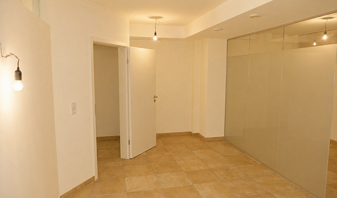 Flexible unit in an excellent location, with a terrace and cellar.