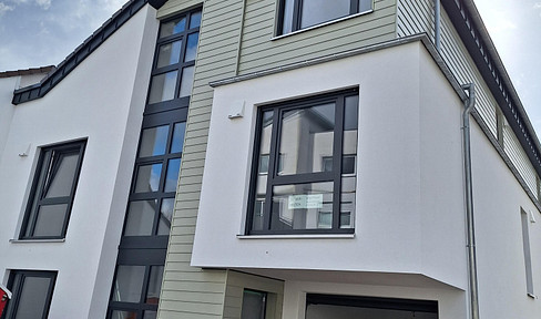 2-room apartment, directly on the Rhine River, with a balcony, new construction, no commission fees.