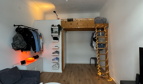 Modern student room with a mezzanine level, centrally located in Düsseldorf, Friedrichstadt.