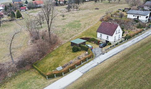 Gepflegtes, saniertes Haus in schöner Wohngegend und toller Aussicht