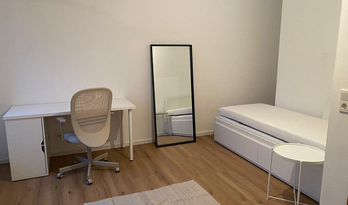 Room for rent in a shared apartment (2 people) – approximately 16 square meters.