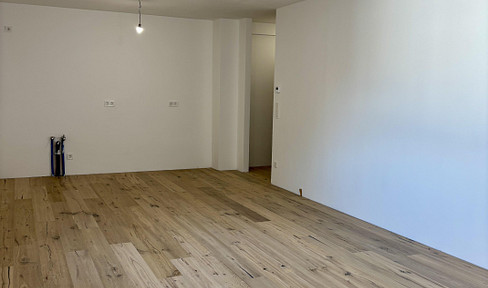 Well-designed 2-room apartment with a terrace and garden, located in the middle of the woods in Vienna's 1190 district.