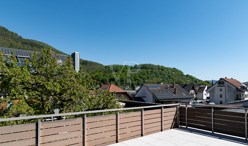 ✨ Brand new after renovation! Stunning 4-room apartment with a large terrace and top-of-the-line features. ✨