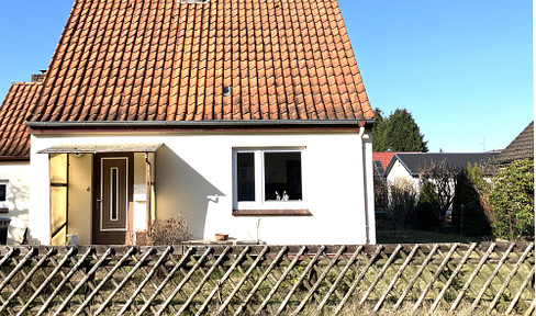 638 m² building plot suitable for a single-family home, located in a quiet area of Hamburg-Sasel.