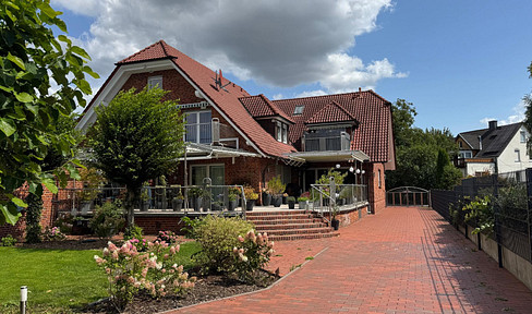 Gepflegtes 3-Familienhaus (Bj. 2001) in Rinteln – Voll vermietet, 2.150 m² Grundstück