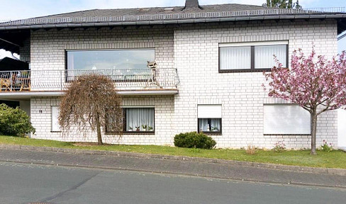 Großzügiges Einfamilienhaus mit Einliegerwohnung in toller Lage -keine Maklergebühr-