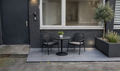 Stuttgart-West meets tranquility – office space with a terrace.