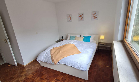 Renovated and furnished 2-room apartment with a large balcony.