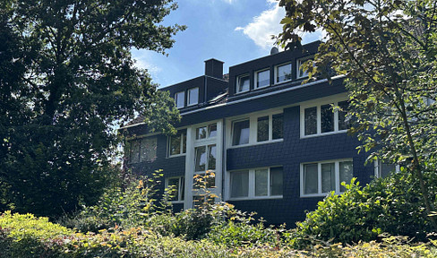 Stilvolle 3-Raum-Wohnung mit Balkon in Leichlingen+ 30qm Wohnraum-ähnliche Nutzfläche