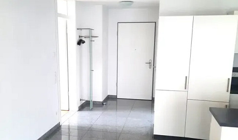 Accessible, senior-friendly 3-room apartment with elevator and balcony in Iffezheim.