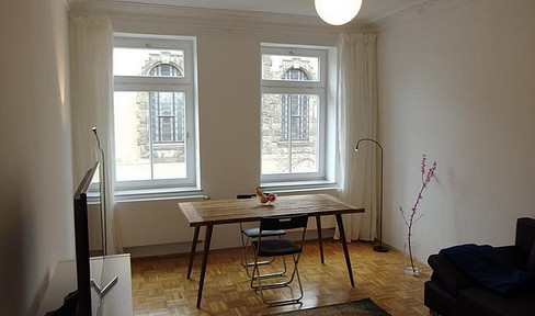 Furnished: 04177: Beautiful 2-room apartment with parquet flooring, stucco details, and located in a historical building in the Plagwitz-Lindenau district.