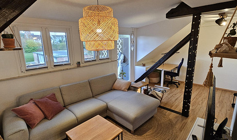 2,5 Raum Altenbochum, ruhige, grüne, zentrale Lage, Balkon, Wannenbad + Fenster