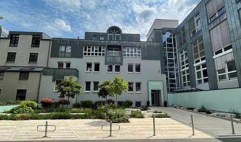 Prime office space in the Aegi district: 17m² or 25m² on a premium floor – no commission!