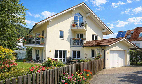 * OHNE PROVISION * Gepflegte DHH mit 5 Zimmern in Starnberg