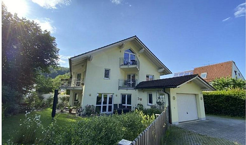 * OHNE PROVISION * Gepflegte DHH mit 5 Zimmern in Starnberg