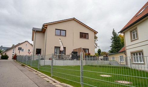 Sofort bezugsfrei – Neubau KfW 40 mit Garten & 3 Stellplätzen